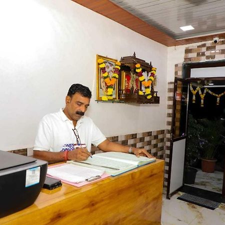 Hotel O Sargam Lodging And Boarding Ulhasnagar Luaran gambar