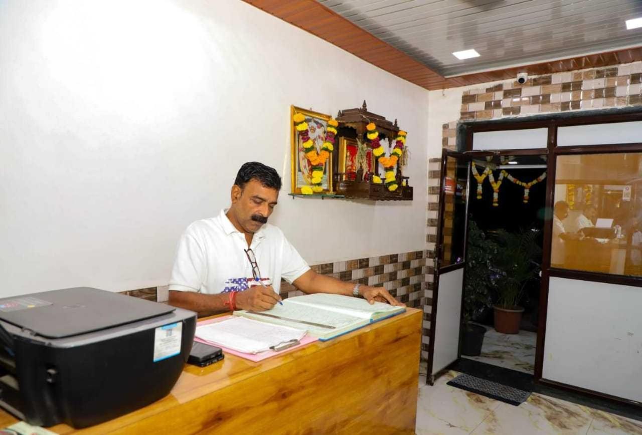 Hotel O Sargam Lodging And Boarding Ulhasnagar Luaran gambar