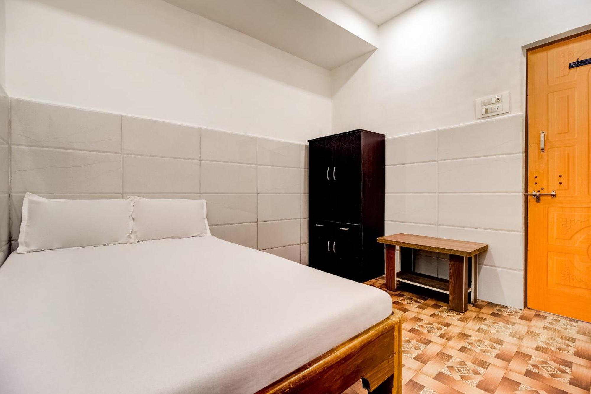 Hotel O Sargam Lodging And Boarding Ulhasnagar Luaran gambar