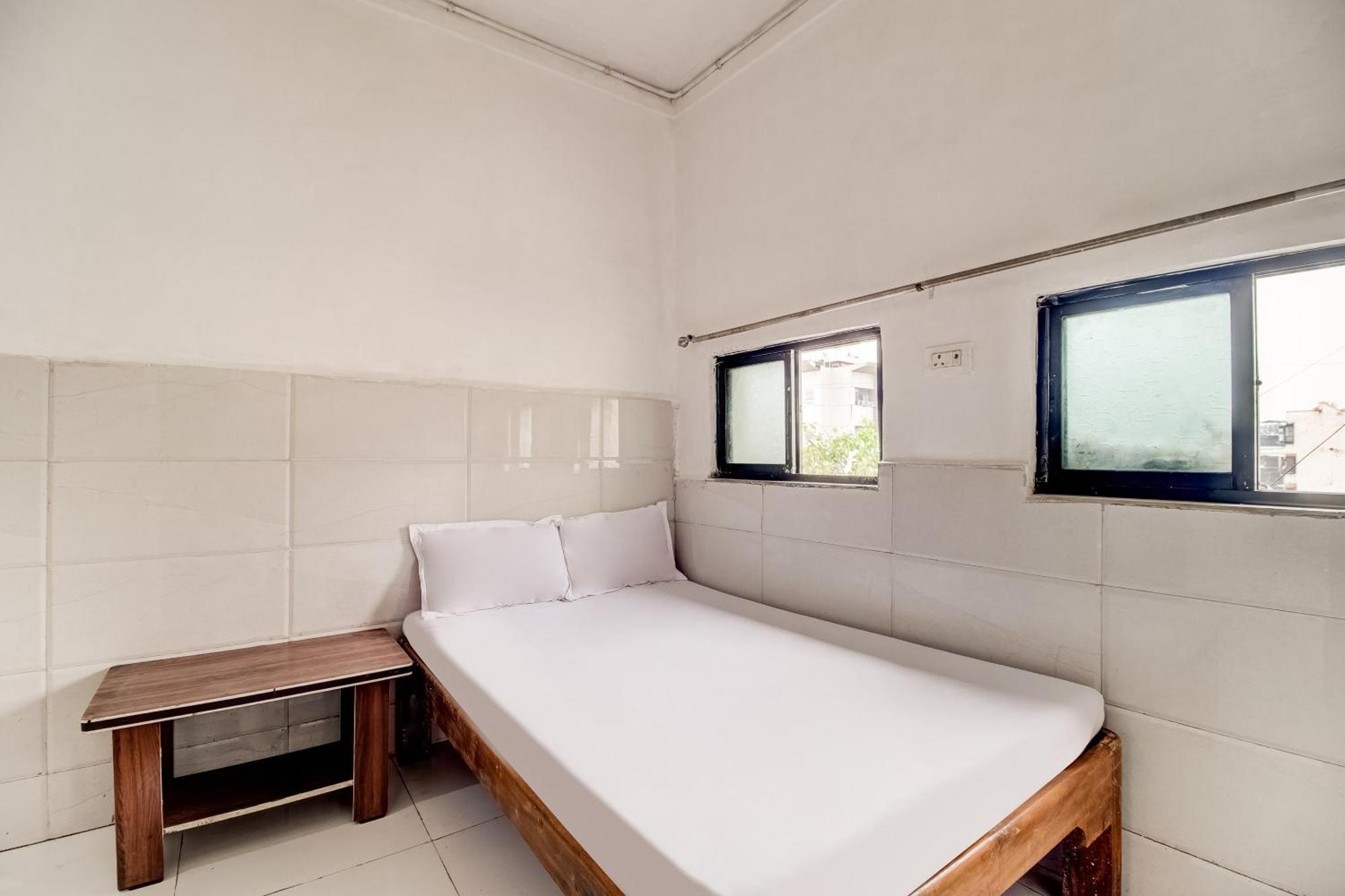 Hotel O Sargam Lodging And Boarding Ulhasnagar Luaran gambar