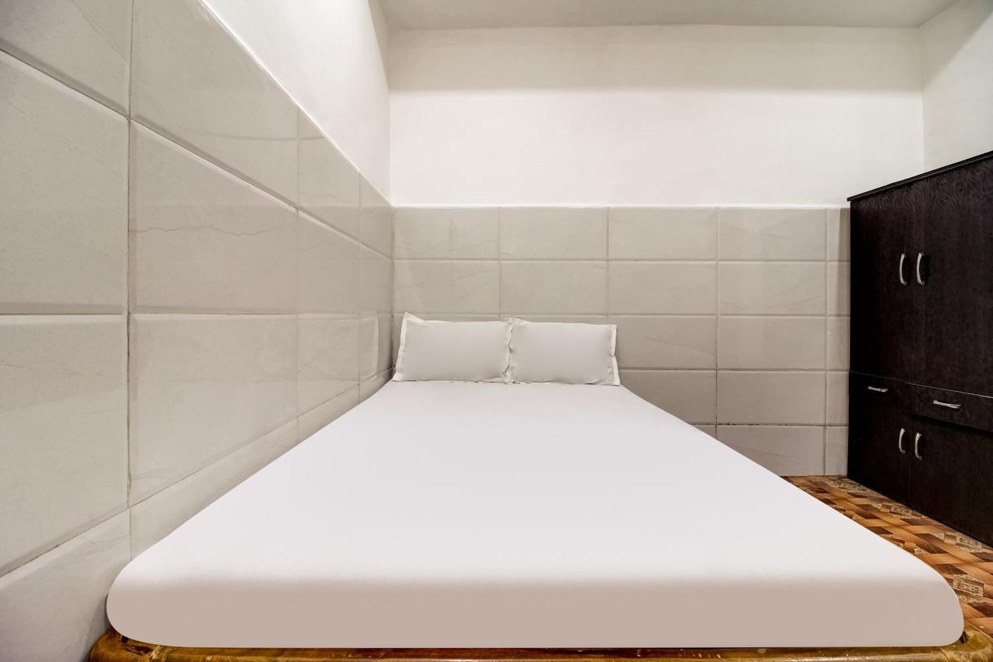 Hotel O Sargam Lodging And Boarding Ulhasnagar Luaran gambar