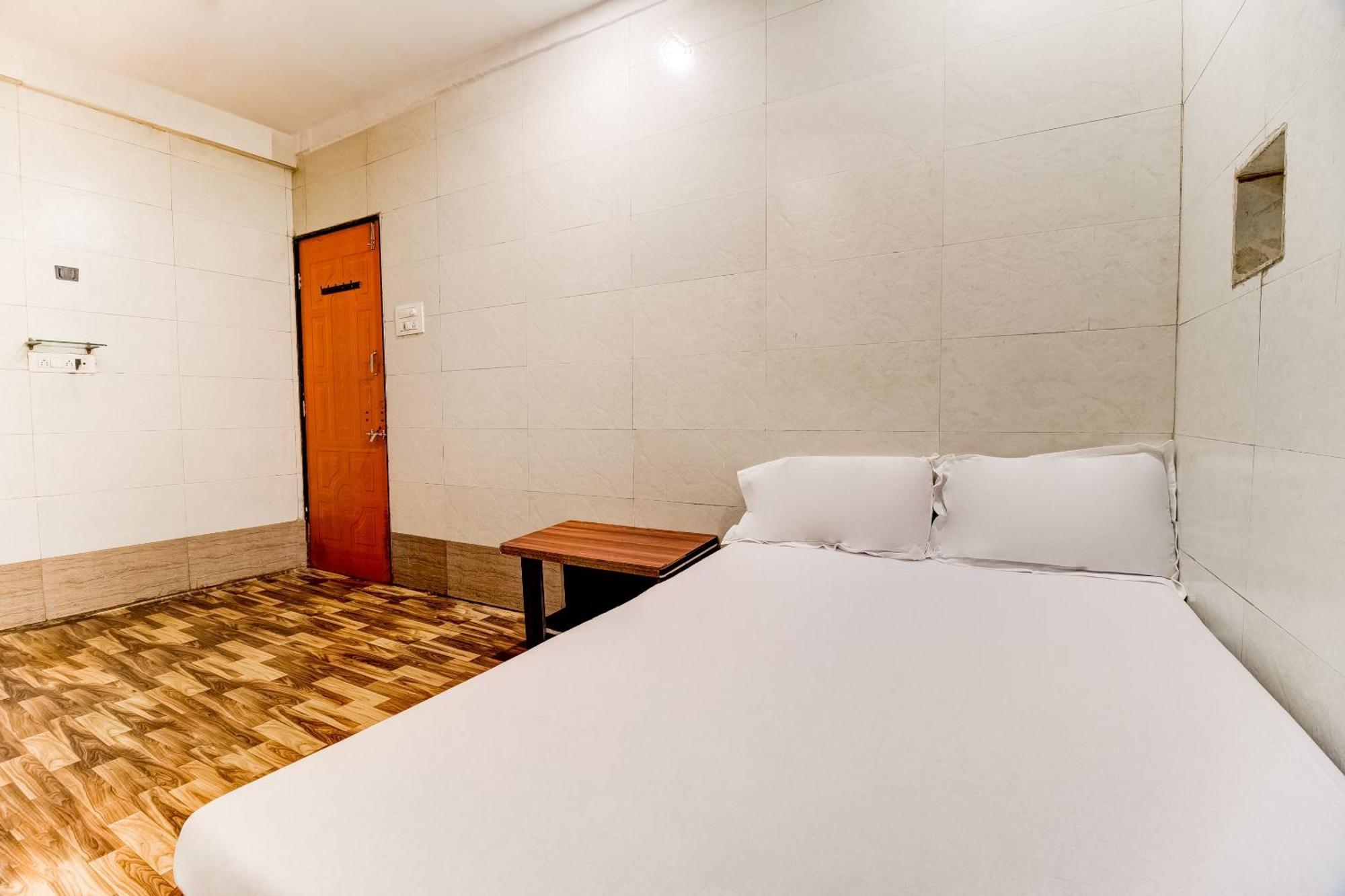 Hotel O Sargam Lodging And Boarding Ulhasnagar Luaran gambar