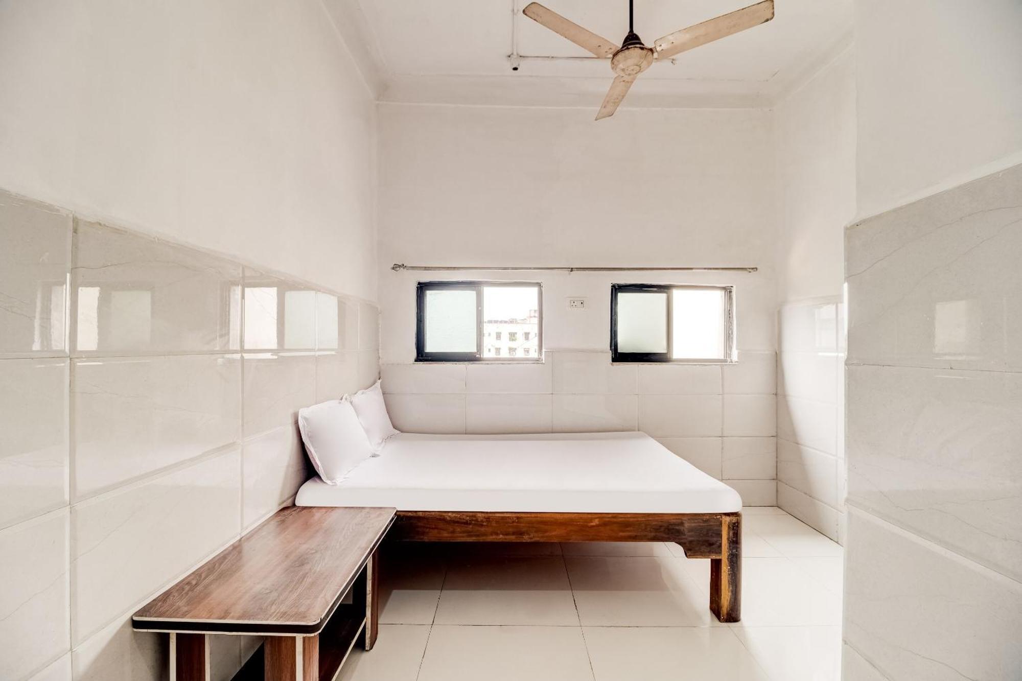 Hotel O Sargam Lodging And Boarding Ulhasnagar Luaran gambar